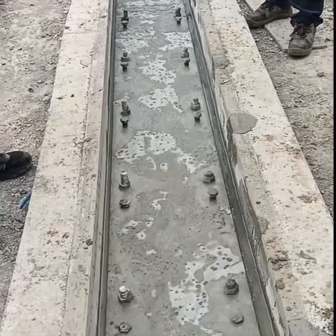 防城港港口码头起重机龙门吊重型机械设备稳固用早强快凝轨道胶泥